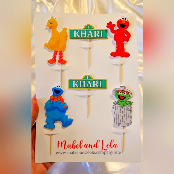Set of 12 Sesame Street Personalized Cupcake Toppers - Picture 1 of 1